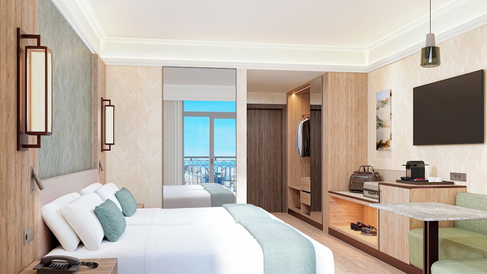 Deluxe Double Room Single Use