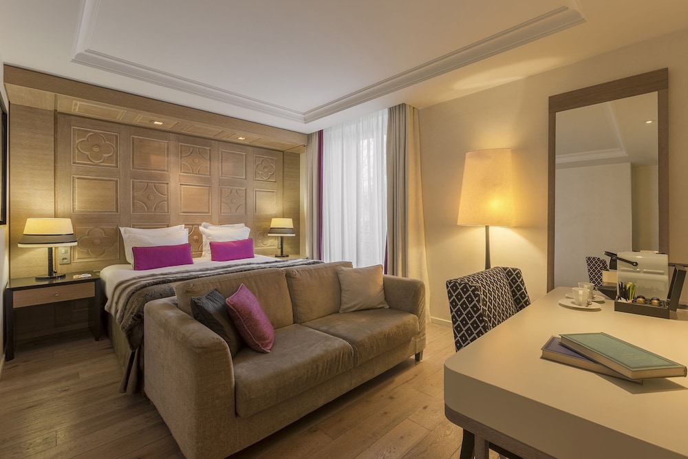 Deluxe Double Room - Photo 1