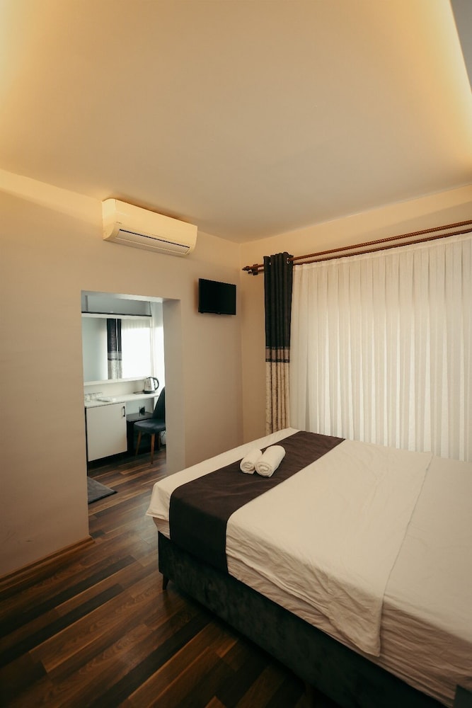 Standard Triple Room, 1 Bedroom, Non Smoking, City View