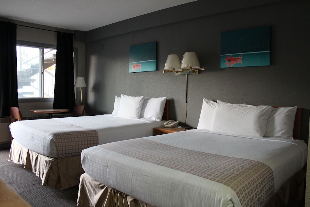 Room, 2 Queen Beds, Non Smoking (Outside Door)