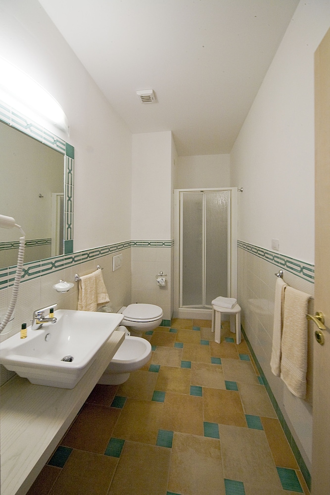 Triple Room - Photo 2