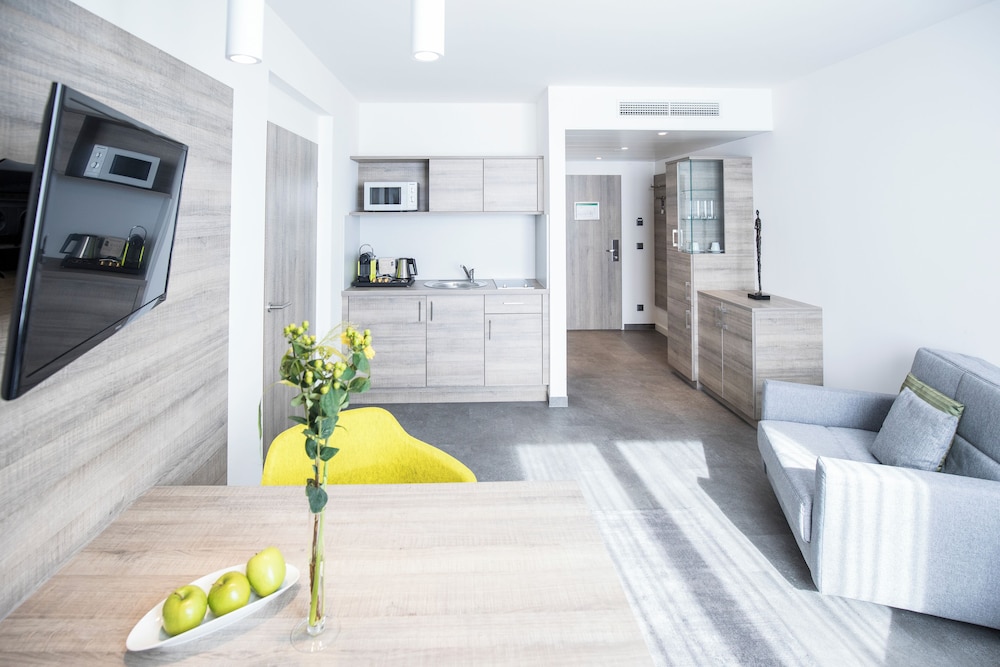 Executive Suite, Multiple Beds