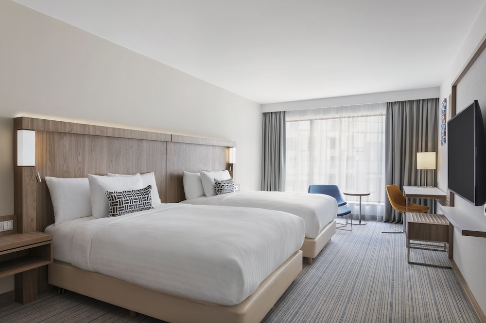 Room, 2 Double Beds, City View - Photo 6