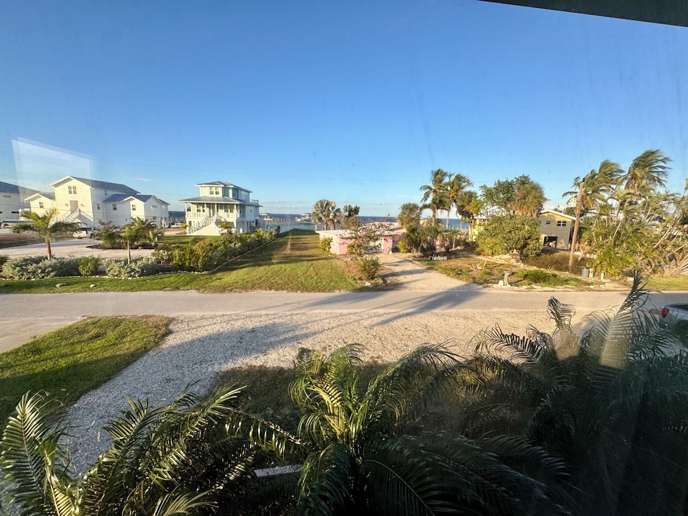 Superior Apartment, Harbor View, Overwater photo 2