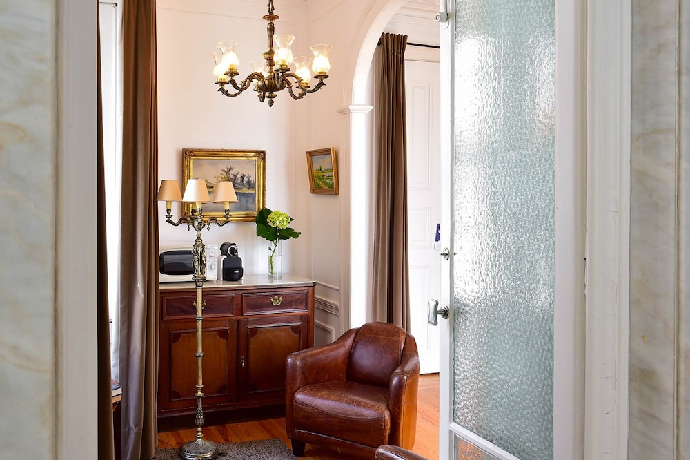 Charm Room - Photo 14