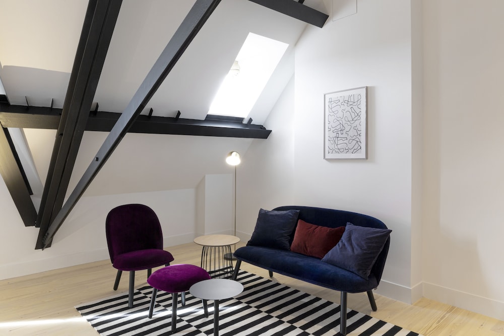 Suite - Photo 4