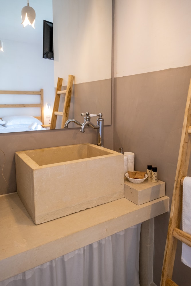 Standard Room - Photo 4