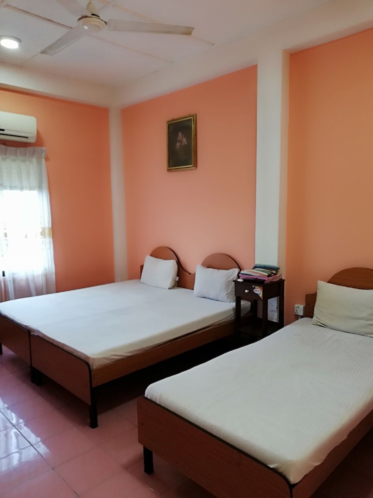 Standard Triple Room photo 2
