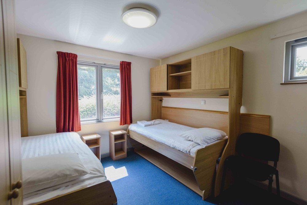 Economy Twin Room, 2 Twin Beds photo 3