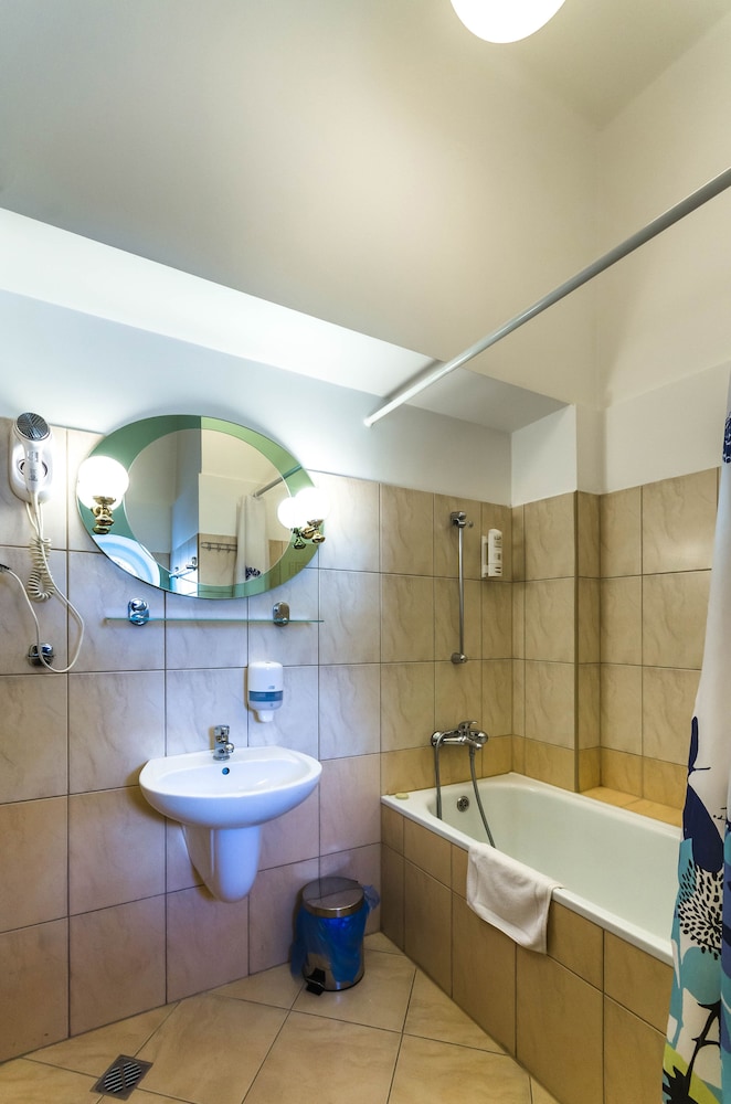 Standard Studio Suite, 1 Bedroom photo 2