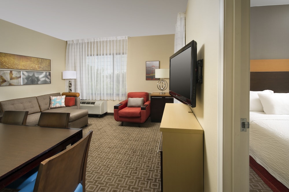 Suite, 1 Bedroom - Photo 4