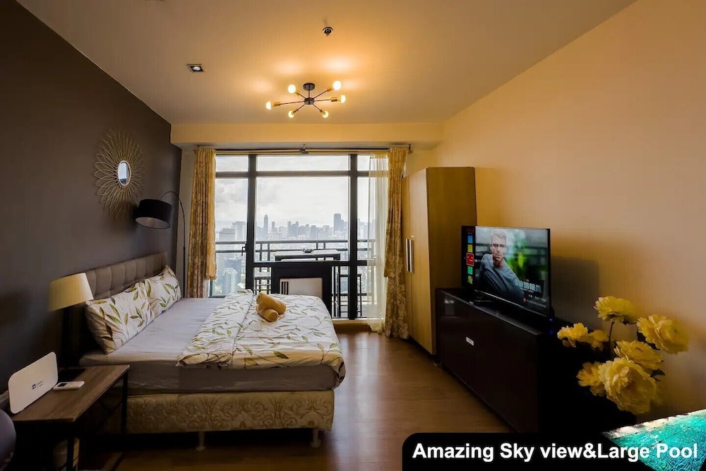 Deluxe Studio, Balcony, City View photo 2