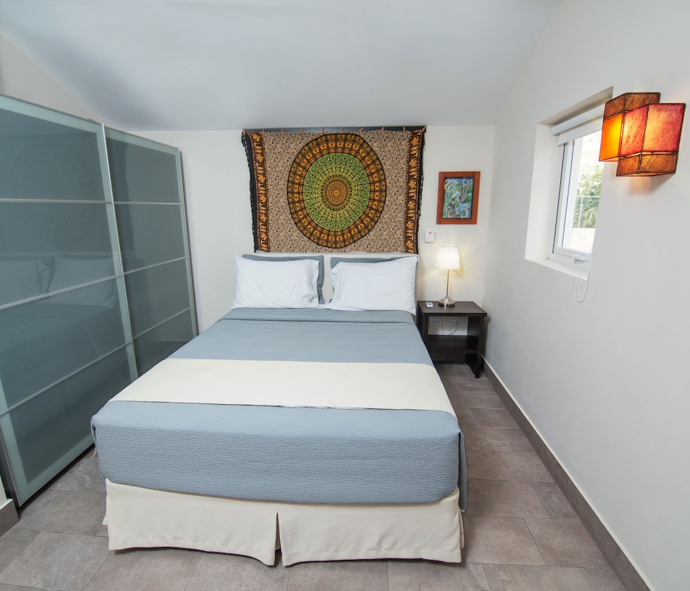 Superior Studio, 1 Bedroom, Kitchenette, Pool View