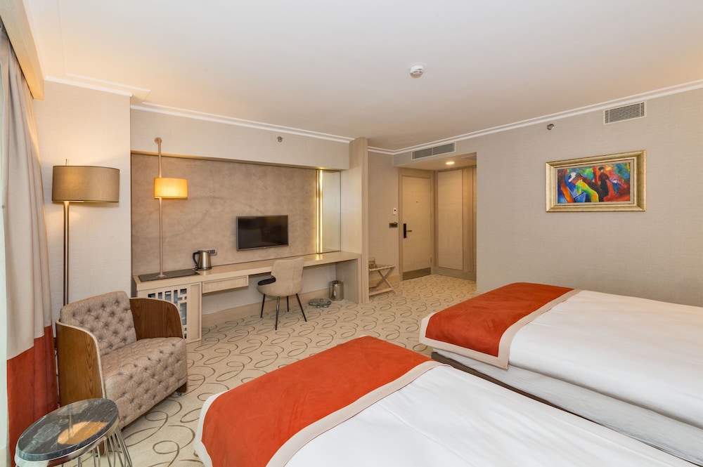 Deluxe Triple Room photo 1