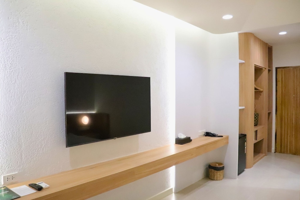 Premier Triple Room, Garden View - Photo 4