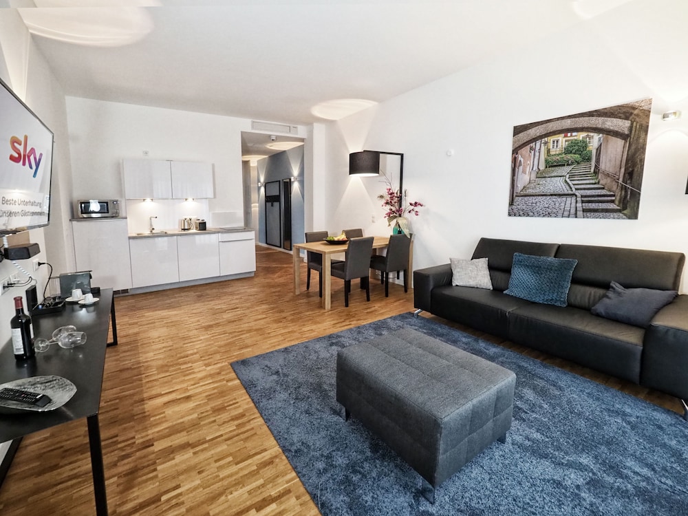 Business Suite photo 1