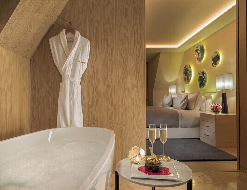 Signature Suite (Garden) - Photo 15