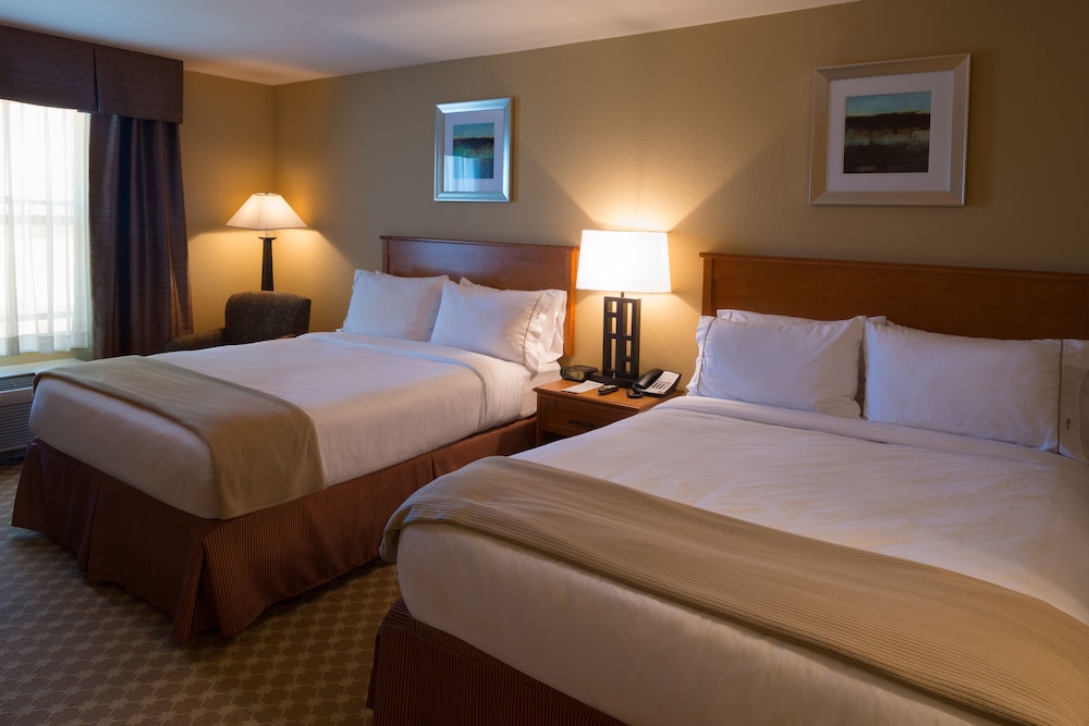 Suite, Multiple Beds - Photo 1