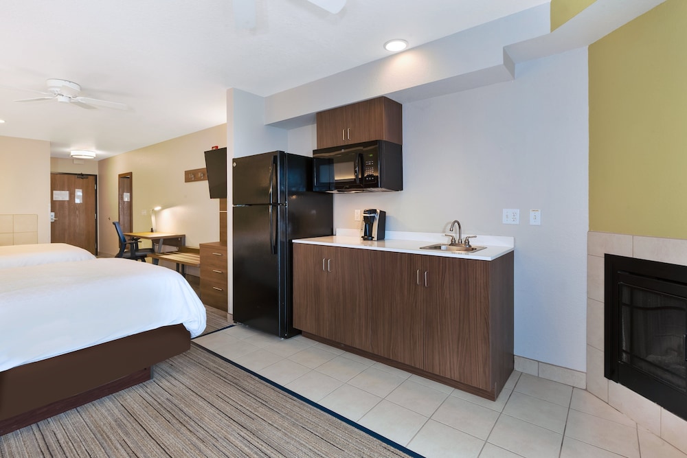 Suite, 2 Double Beds, Jetted Tub (Additional Living Area, Valley View) photo 1