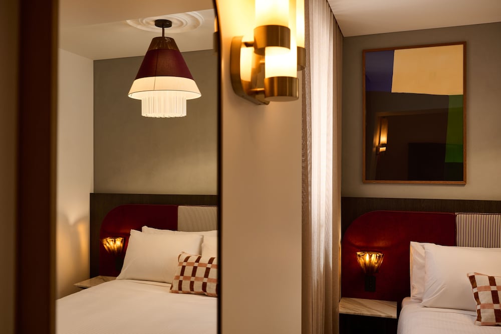 Superior Room, 1 Queen Bed