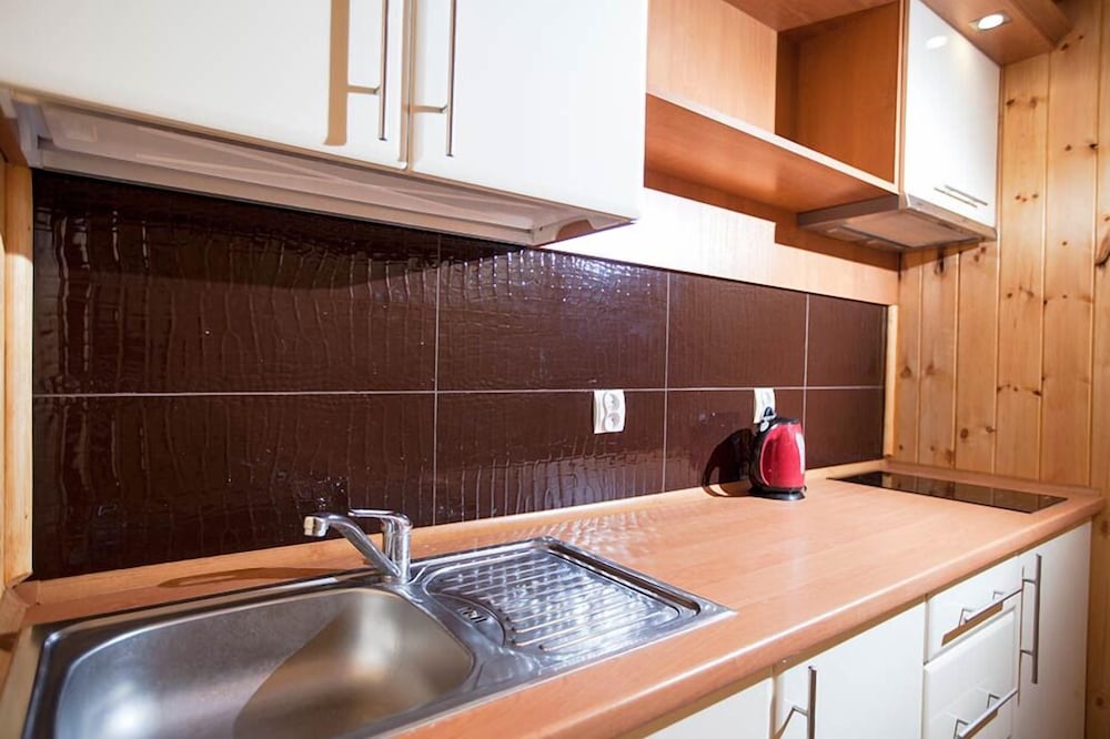 Standard Chalet (5) photo 2