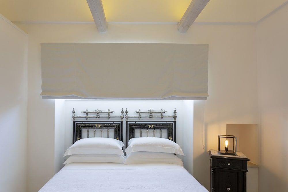 Deluxe Double Room, Bathtub (Gelsomino) photo 3