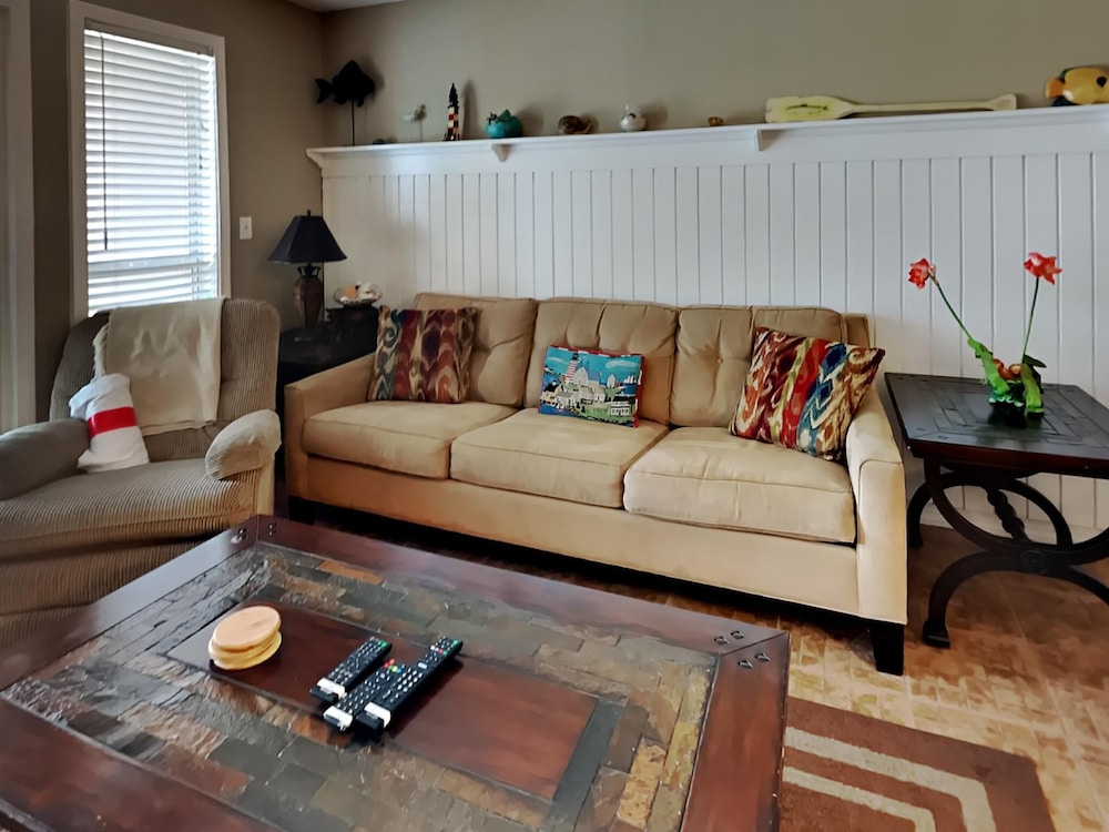 Condo, Multiple Beds, Balcony (#212 West - No Pets) photo 3