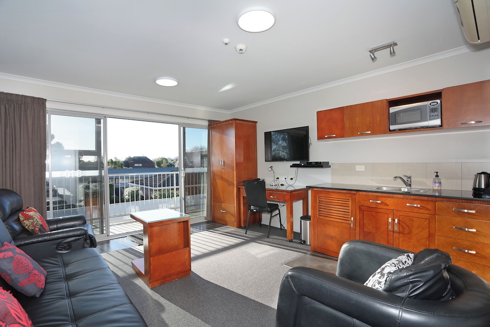 Executive Suite, 1 Bedroom, Non Smoking (Corporate 1Bdrm) photo 2