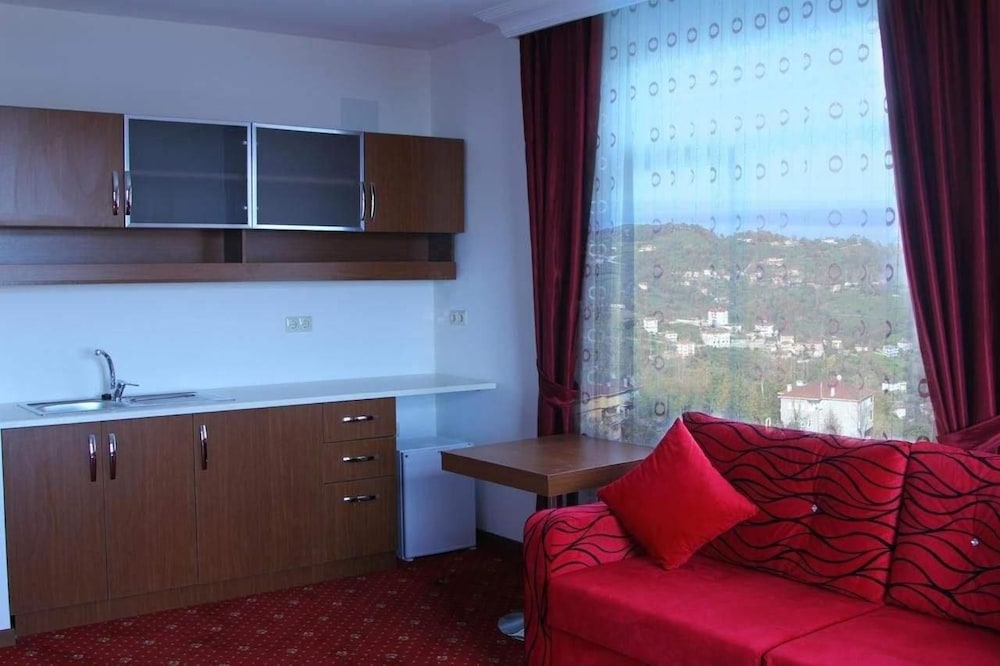 Suite, Connecting Rooms