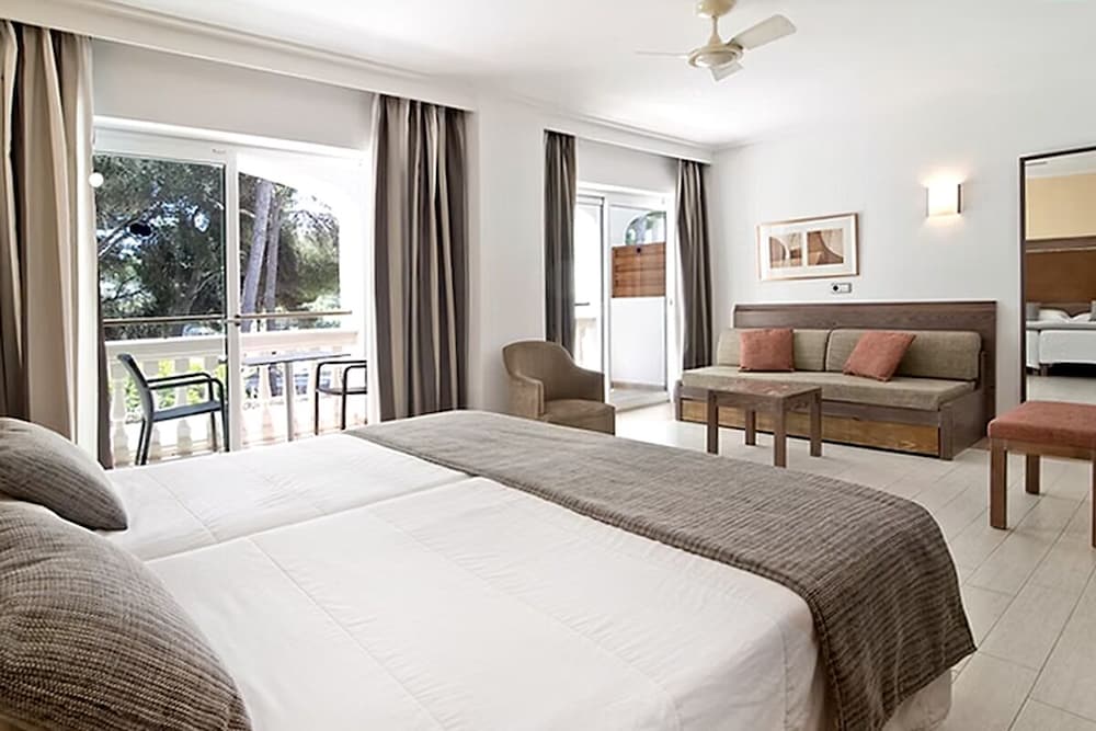 Superior Double Room, Balcony photo 2