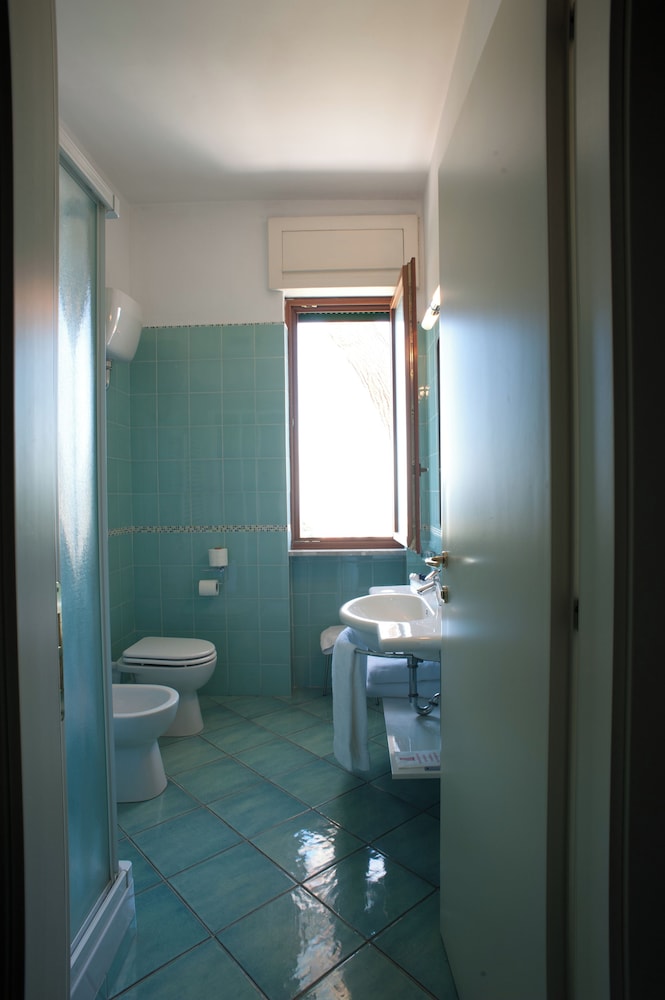 Camera Matrimoniale + Letto con Balcone - dependance (annex) - Photo 11