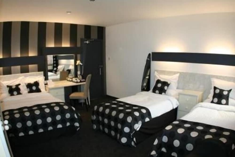 Classic Quadruple Room - Photo 1