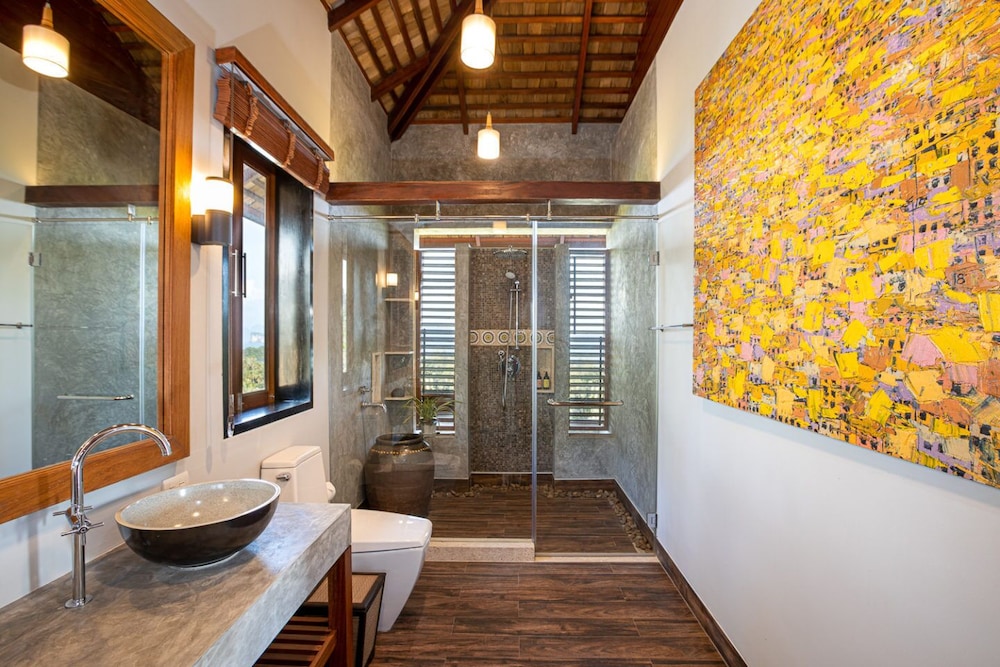 SEAVIEW JACUZZI VILLA-YAT PETCH - Photo 10