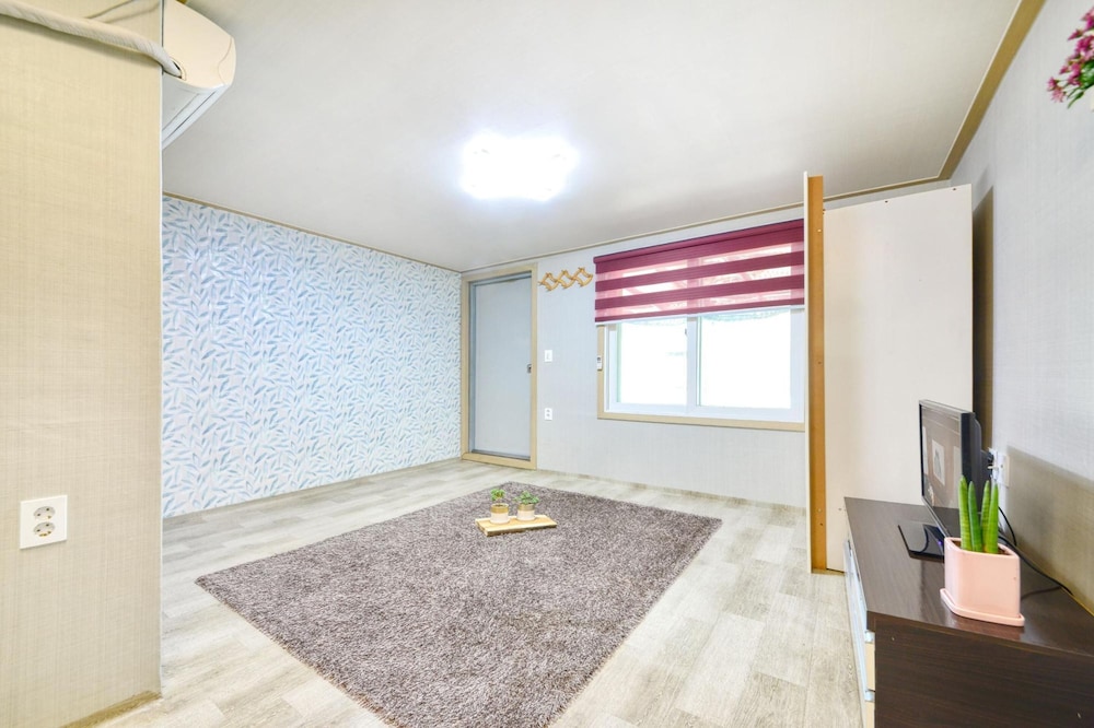 Basic Room, 1 Bedroom (Neuggim) - Photo 1