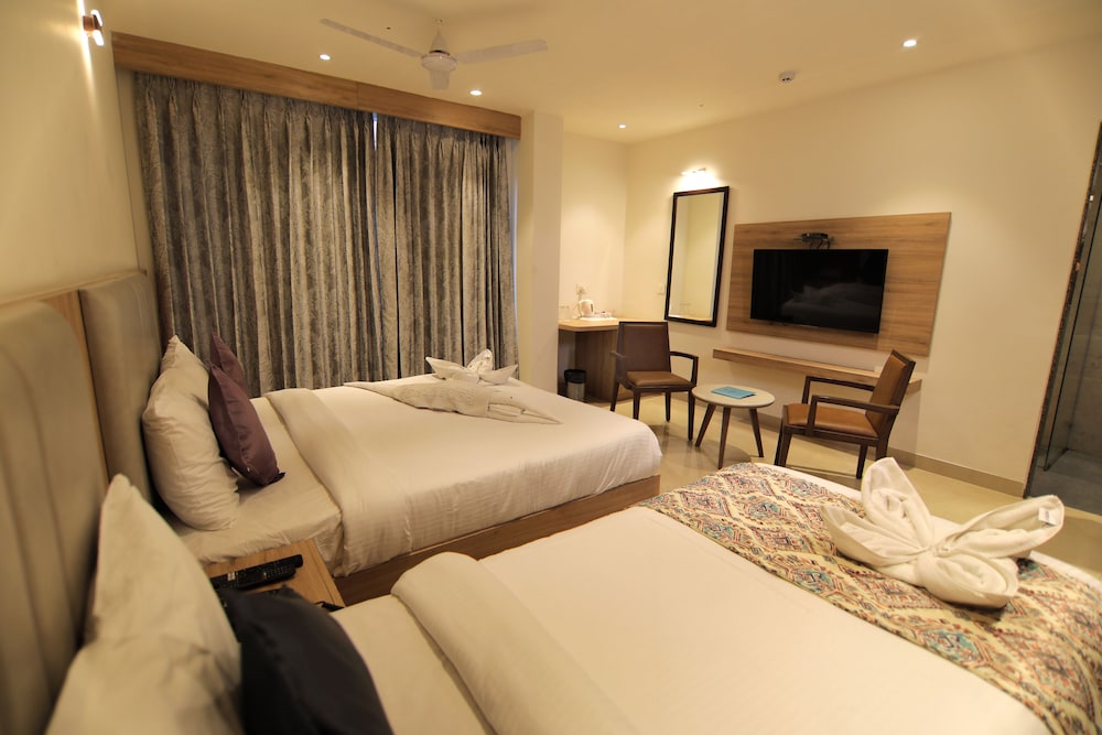 Family Room - Photo 4