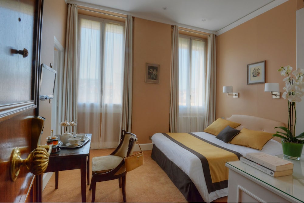 Standard Double Room, City View