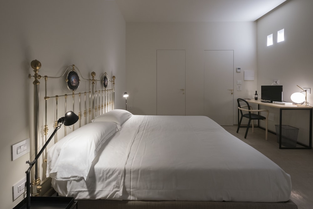 Comfort Room, Accessible, Ground Floor photo 2