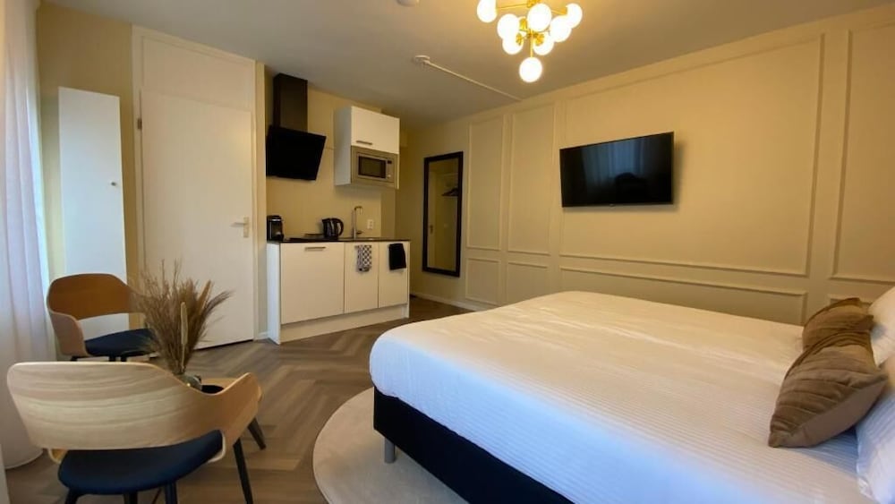 Standard Studio Suite photo 3