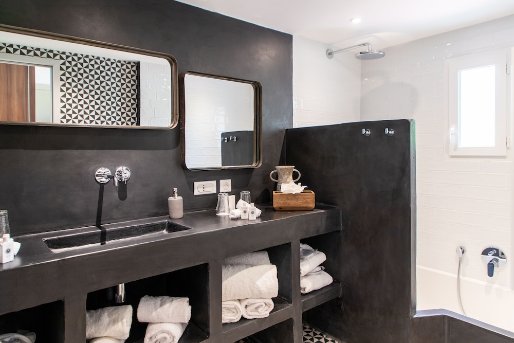 Quadruple Room - Photo 4