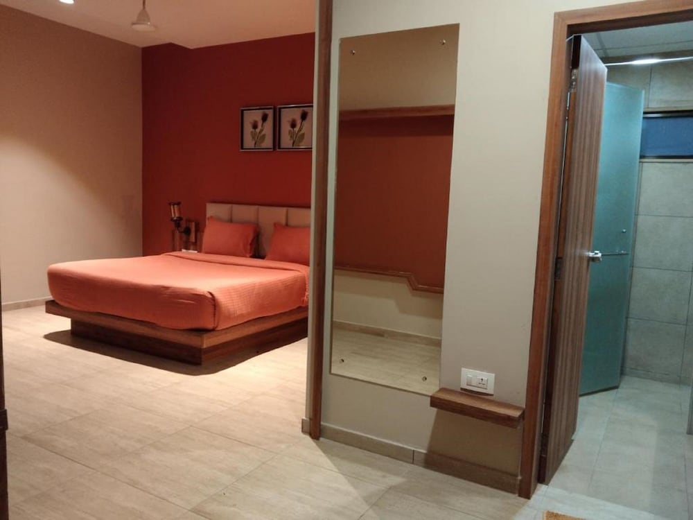 Executive Room - Photo 14