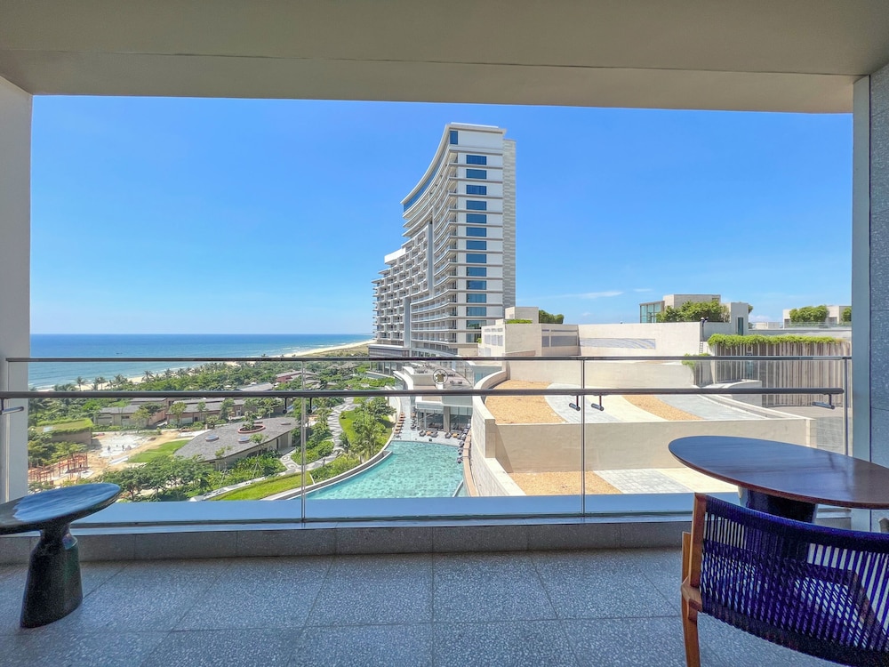 Premier Ocean View King - Photo 8