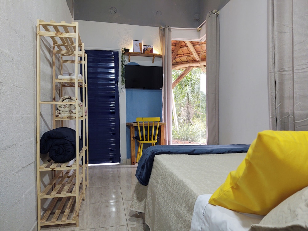 Room, Garden View