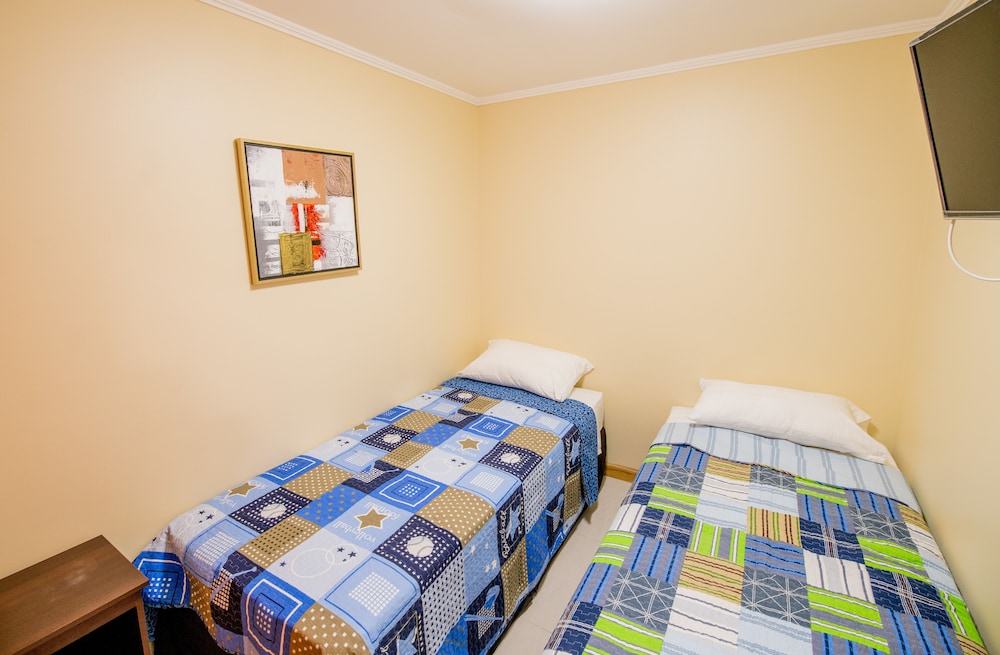 Standard Double Room, 2 Twin Beds, Shared Bathroom photo 1