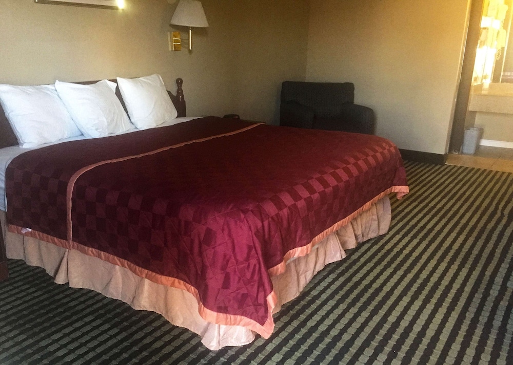 Room, 2 Queen Beds, Non Smoking photo 2