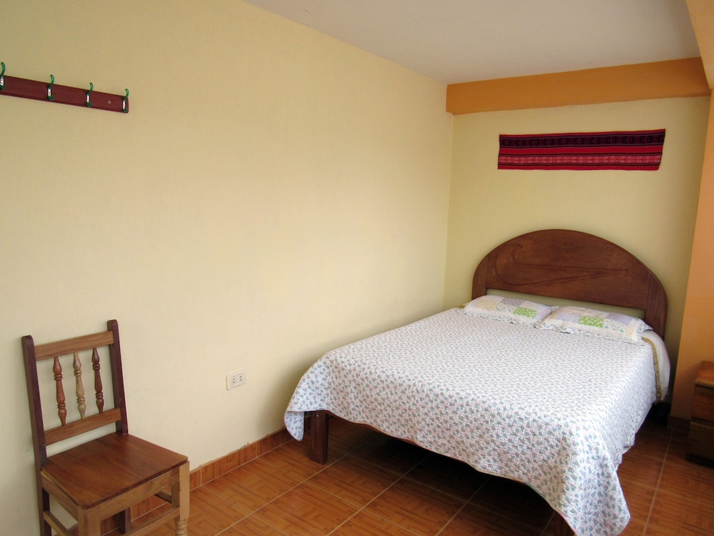 Classic Double Room, Shared Bathroom, Garden View photo 3