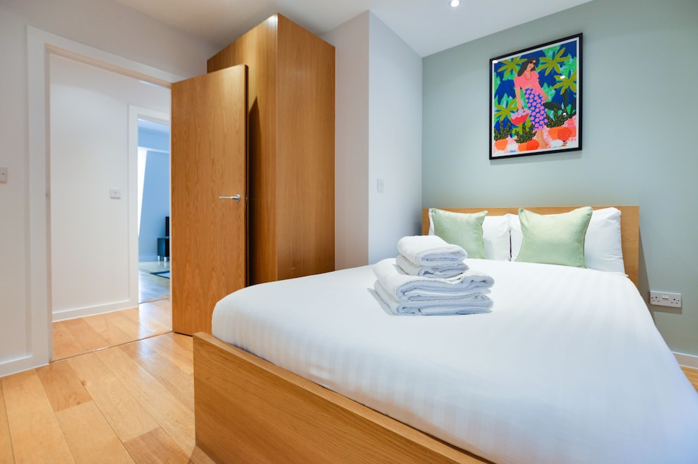 Top Floor One Bedroom photo 2