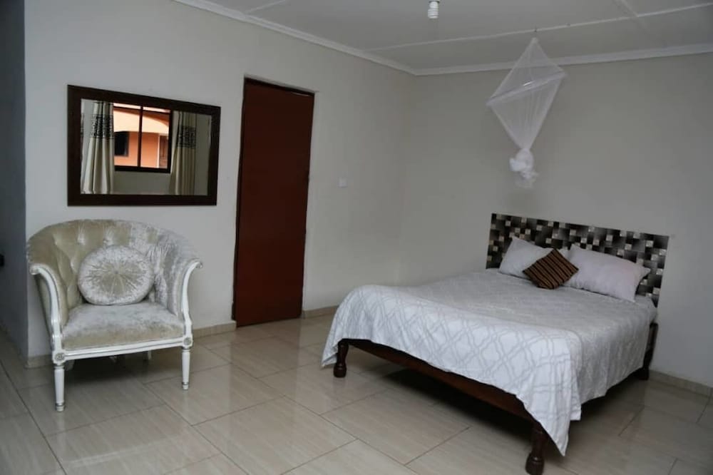 Standard Room photo 2