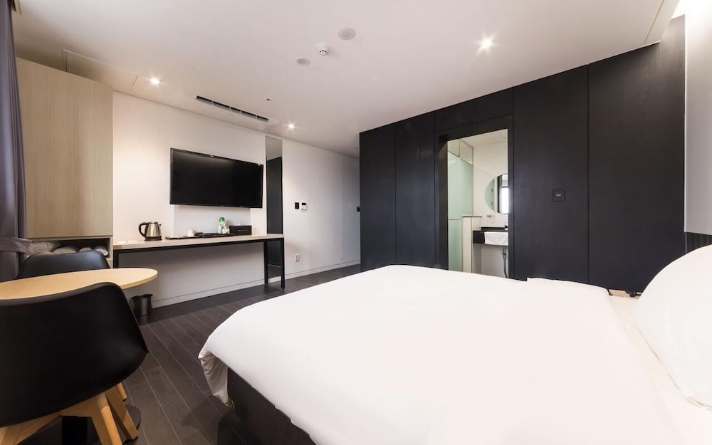 Standard Double Room photo 2