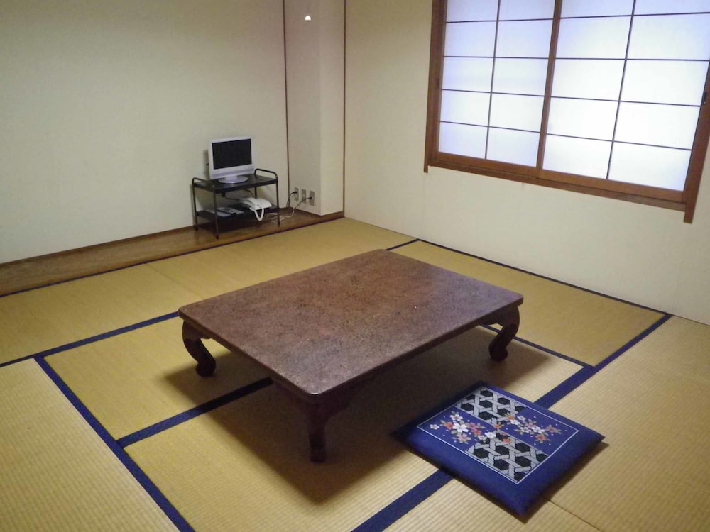 Japanese Style Room, Shared Bathroom photo 2
