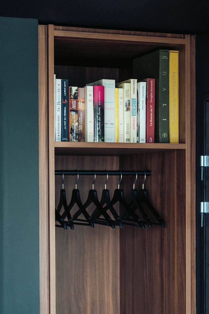 Family Room - Photo 7